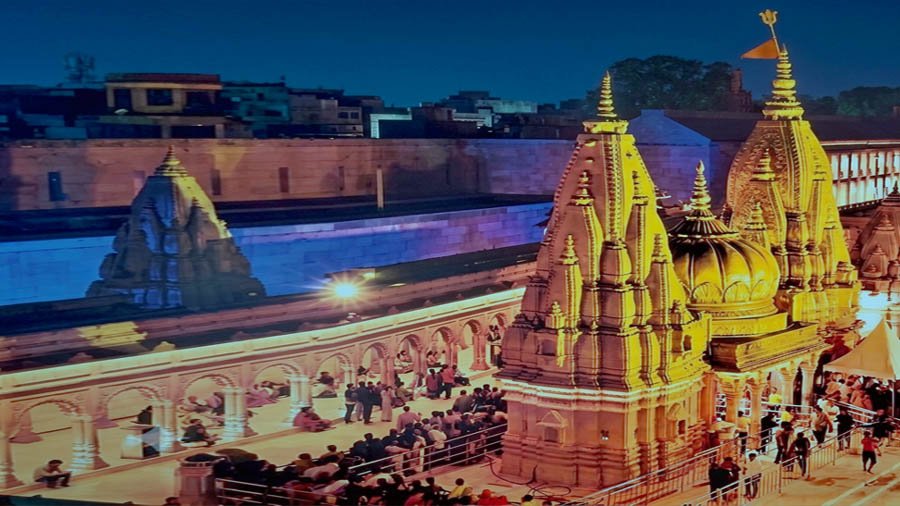 Kashi Vishwanath and sacred heritage view in Varanasi